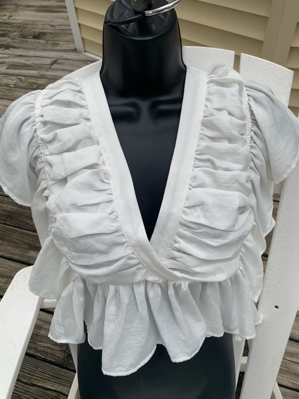 Entro Rouched Ruffle V-Neck cropped blouse white S open back - Picture 7 of 7